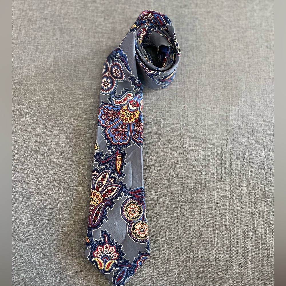 Men’s Neck Tie | Saddlebred | Silver/Grey with Paisley Print | Multi-Color